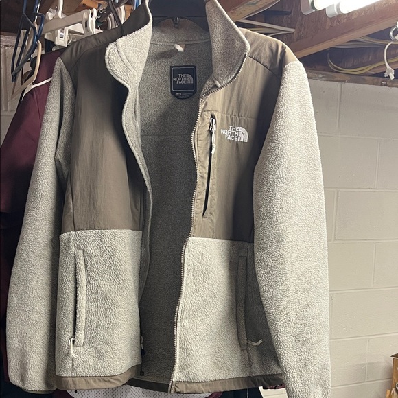 The North Face Jackets & Blazers - The North Face Tan and Gray Fleece Jacket